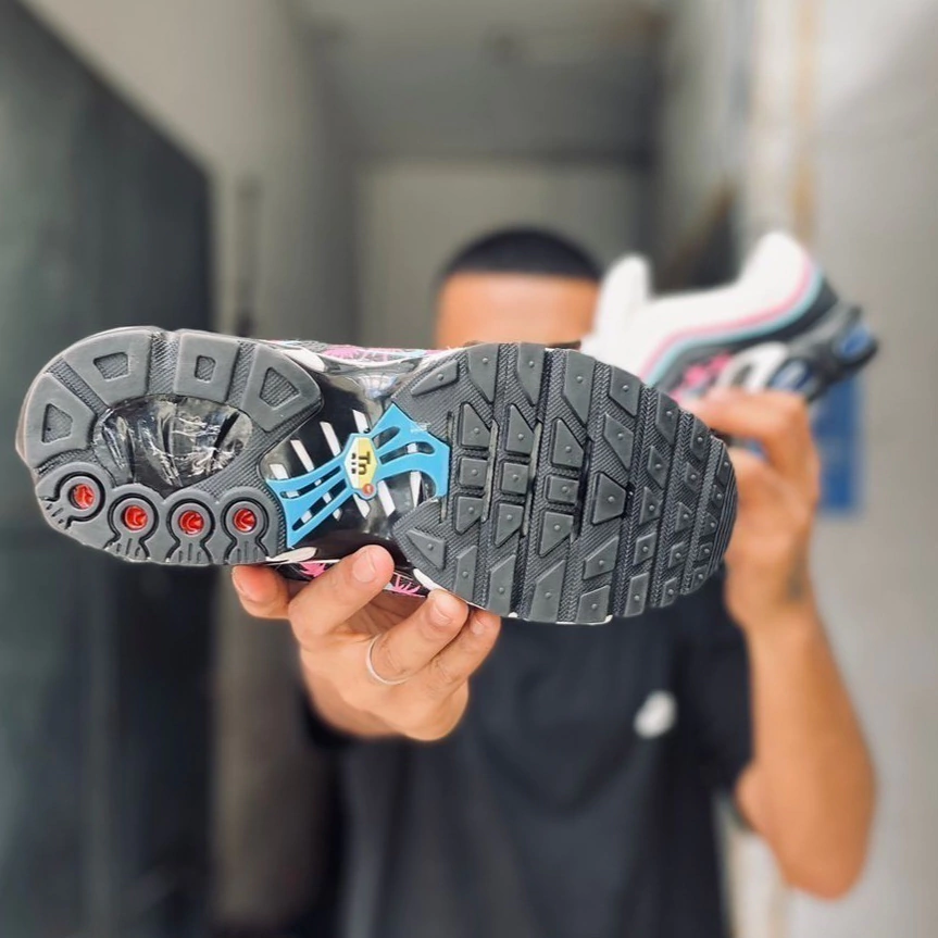 1000357907-1e6112765b363fbc6117057619268098-1024-1024