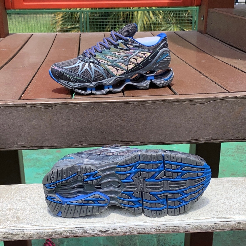 dfdb613a-644b-44f0-8c42-f0639a761a5e1-04dc2514f4760210b616763960081739-1024-1024