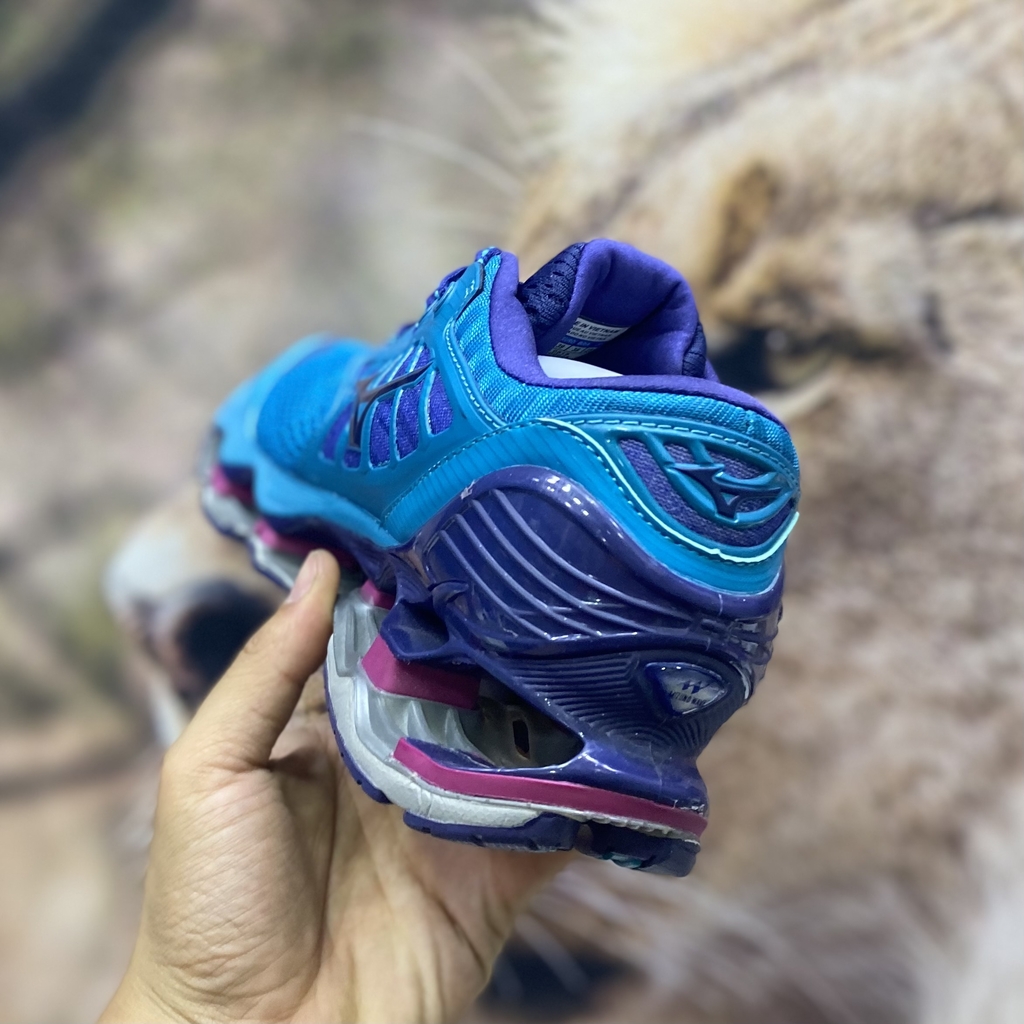 img_03311-0ee04937084a3ea7c116950276670771-1024-1024