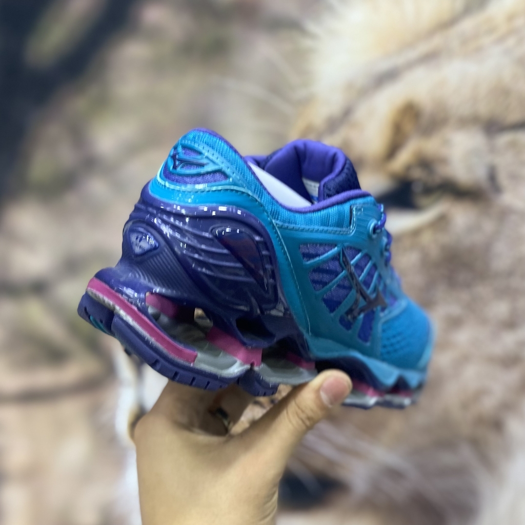 img_03321-1aeca3a0a774b81b3816950276670766-1024-1024