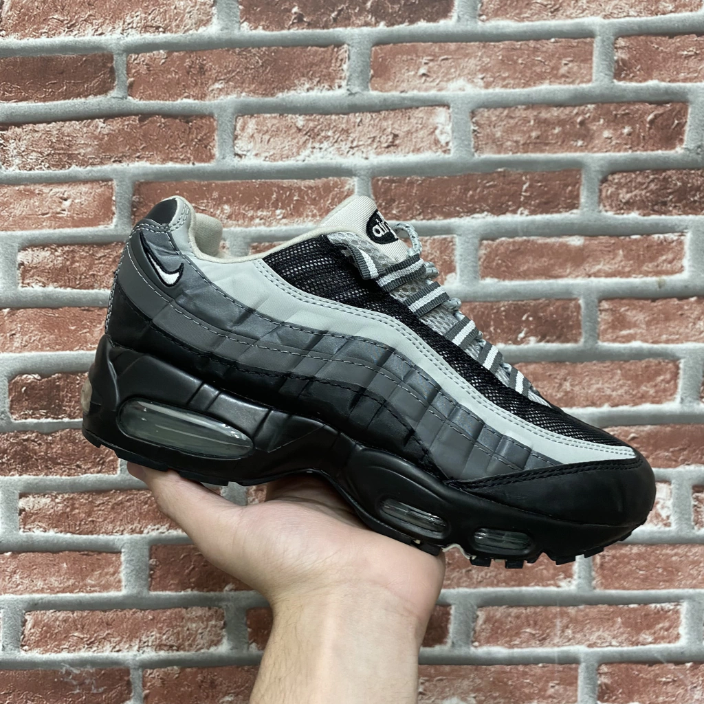 Air Max 95 “ Preto/Cinza”