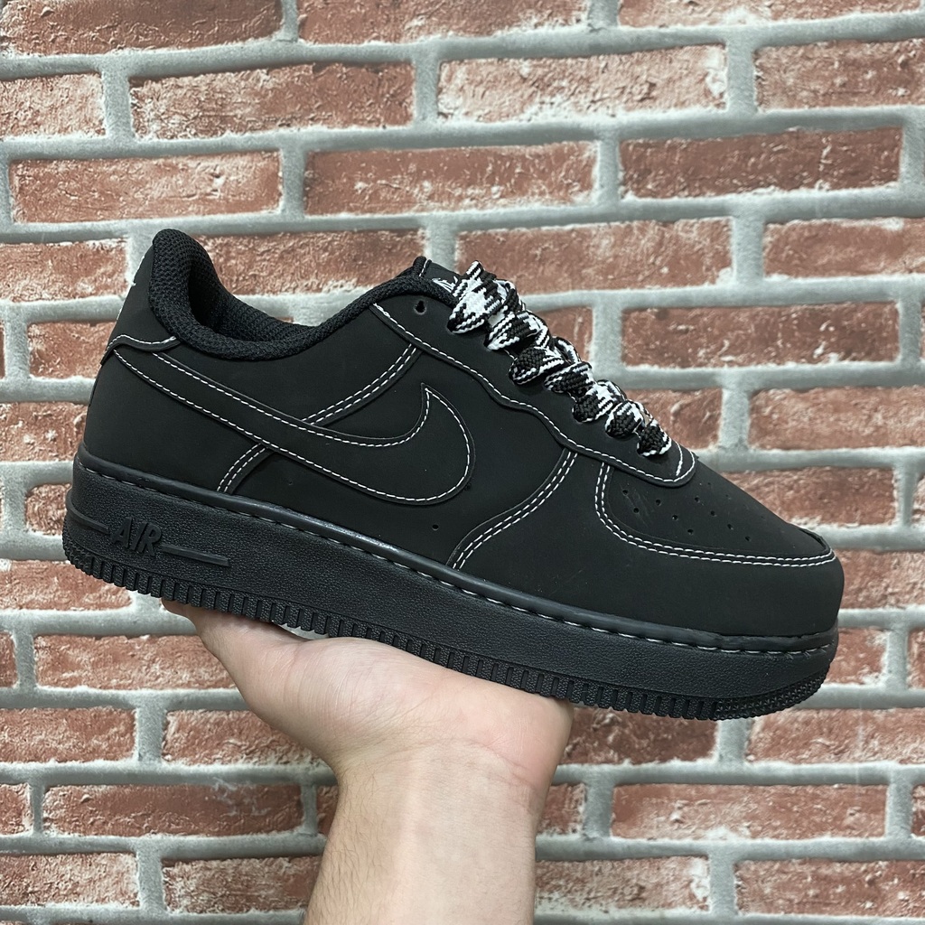 Air Force 1 Preto Linha Branca
