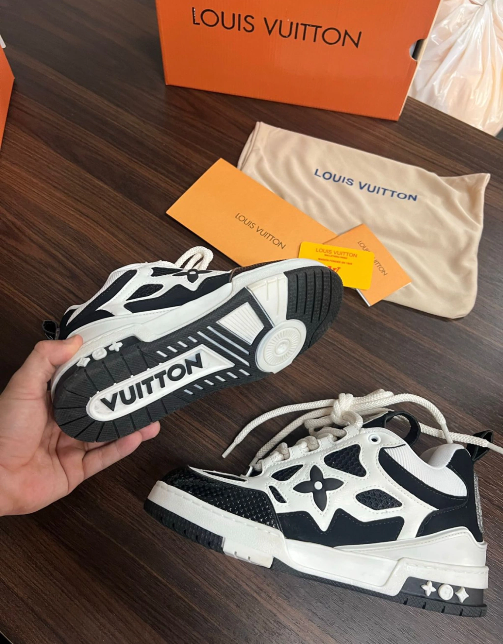 img_4882-1103ff2dd3194d505417354725284675-1024-1024