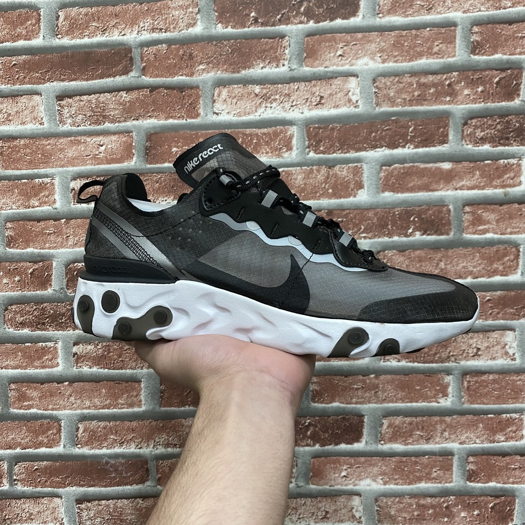 React Element 87 “Black/White”