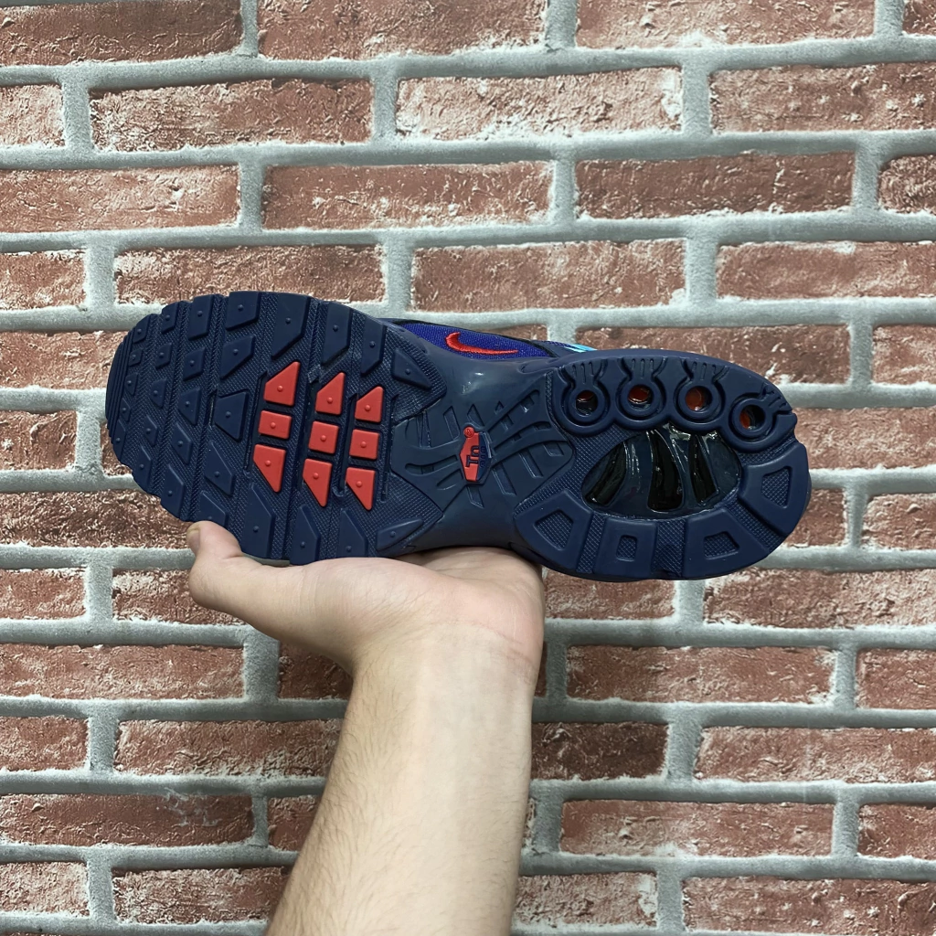 img_5532-60744dbbbebfdd057e17277145275960-1024-1024