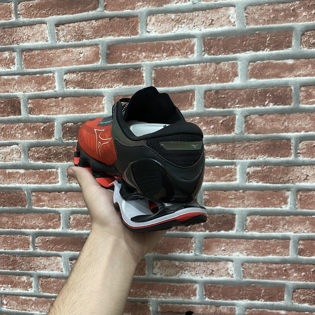 img_5721-74f2c65e83efa37f7b17279818954048-1024-1024