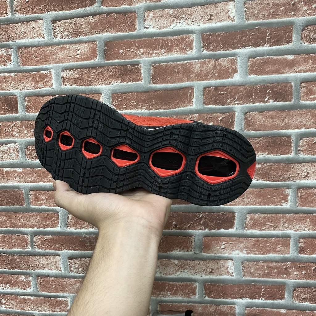 img_5722-8586fcbabc4619e82017279818966949-1024-1024