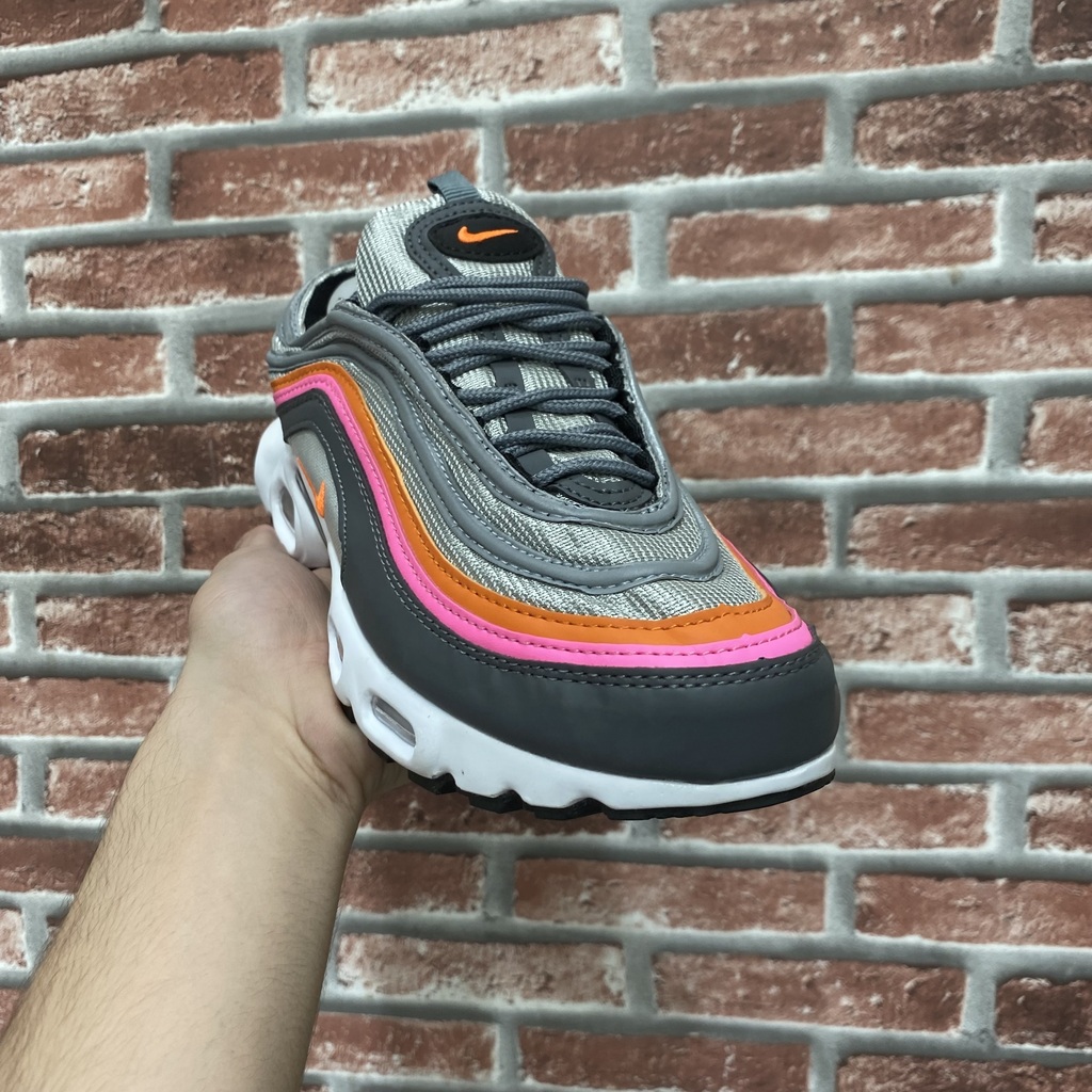 img_6065-0e7a8d5e6900e6cb4717285018013006-1024-1024