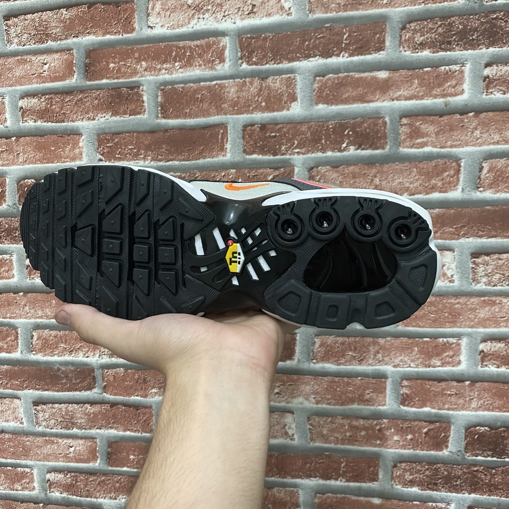 img_6068-acb00c101ecc2cde6117285018018712-1024-1024