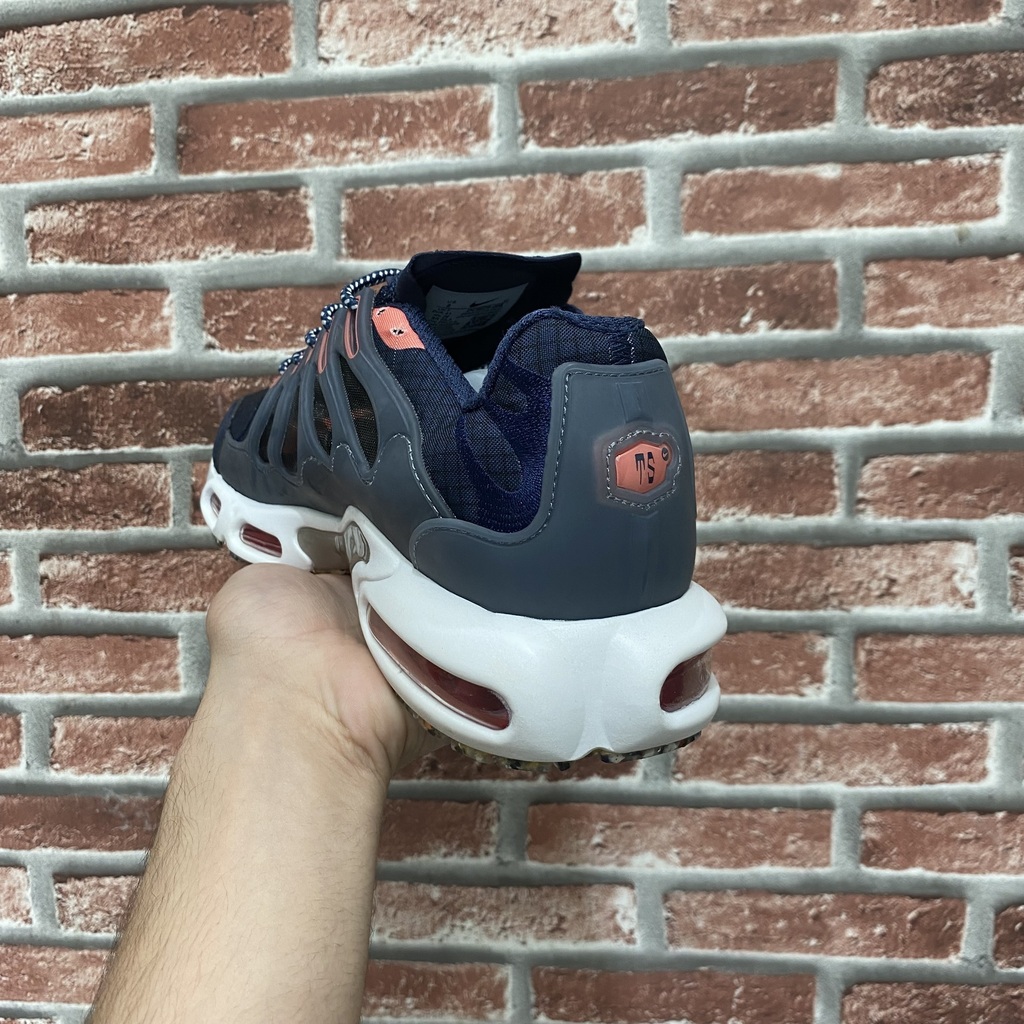 img_6160-5cb309e841226e7f5c17285705368370-1024-1024