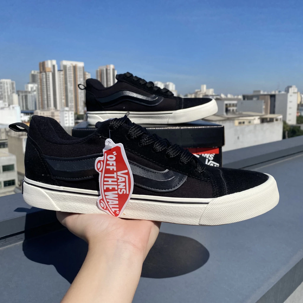 KNU SKOOL “BLACK AND CREAM”