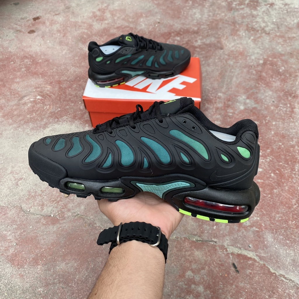 img_8933-92e7a0da1e621159d117363380716859-1024-1024