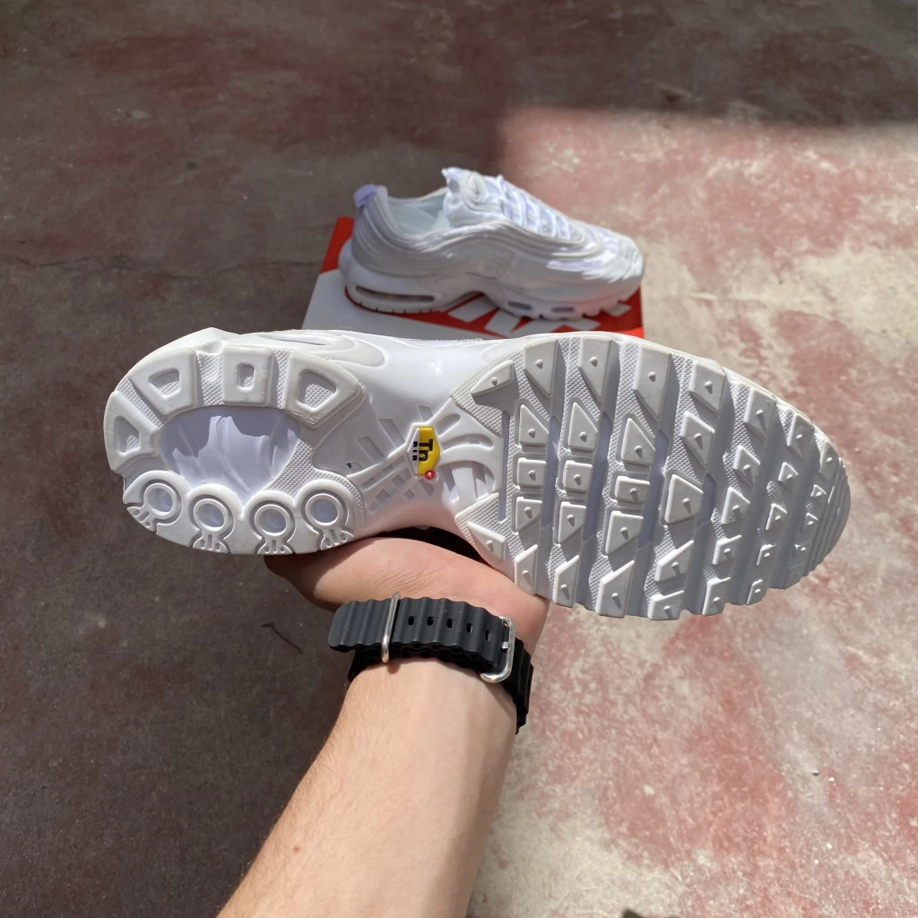 img_9126-5ea7a790a13a180eb417365159146474-1024-1024