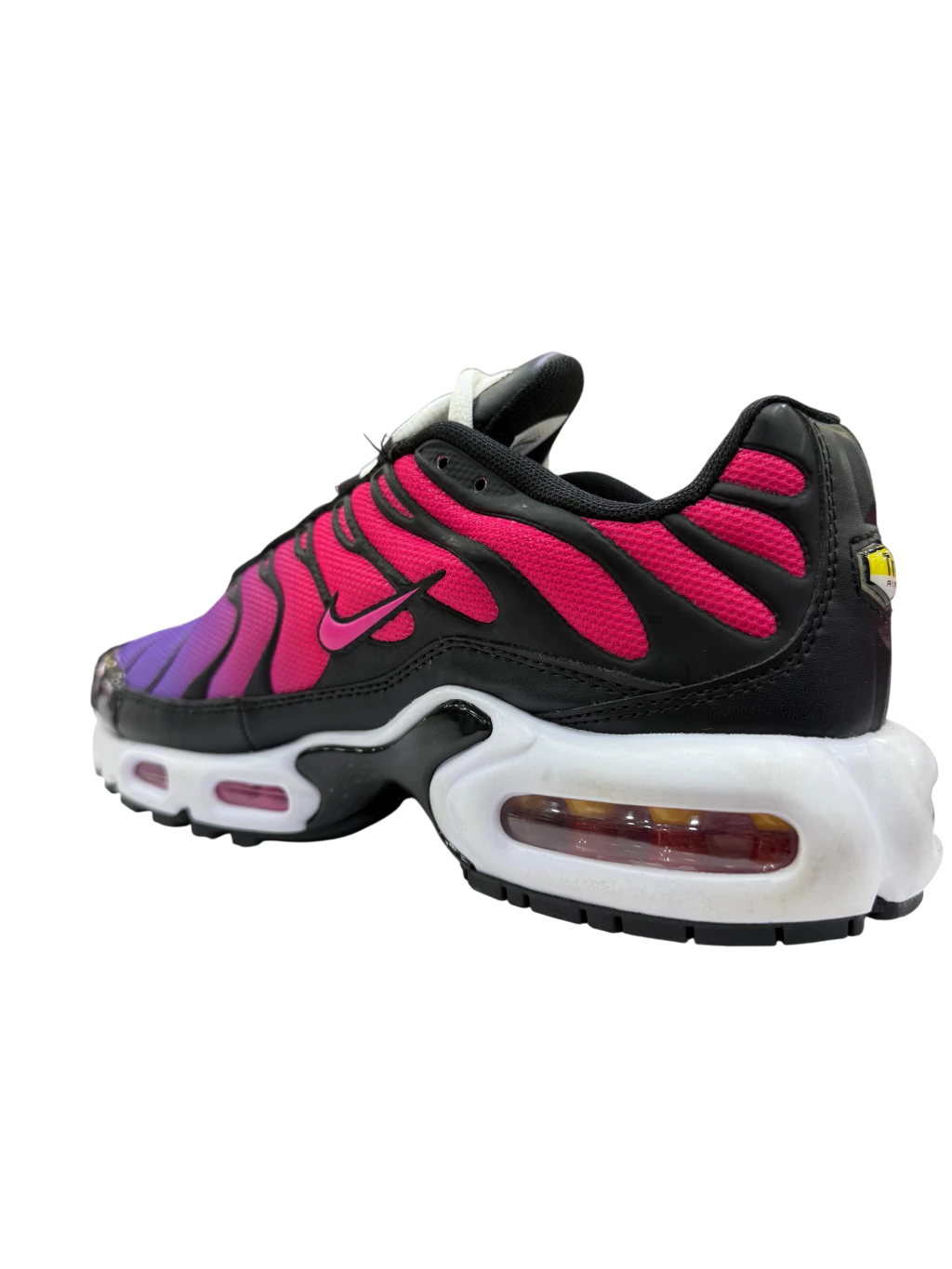 tmp_b64_0c704441-60a4-47fc-84f1-5bb3435c85e1_1648013_1702038-f7f3d956c05449099117555198767538-1024-1024